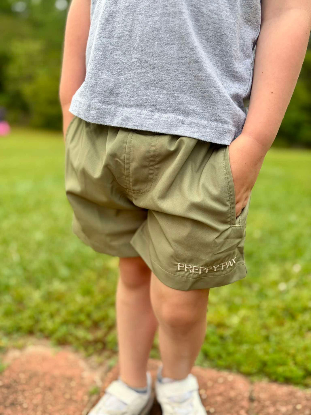 OLIVE SHORTS