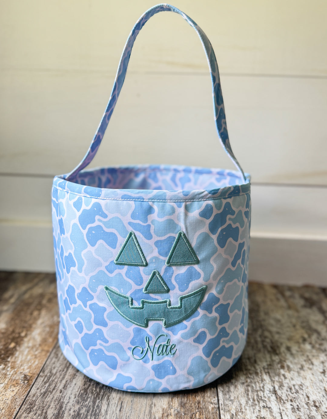 COLORFUL JACO LANTERN BUCKET